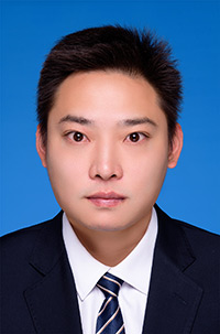 王震龙